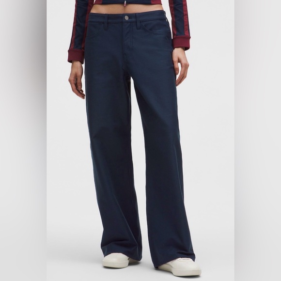 Lululemon Pants - Women's Lululemon Navy EasyFive LR Classic-Wide Pant 32